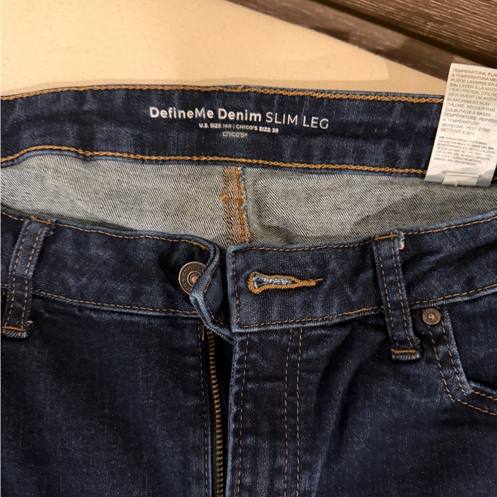 Chicos Slim Leg women’s Jeans - Dark Blue